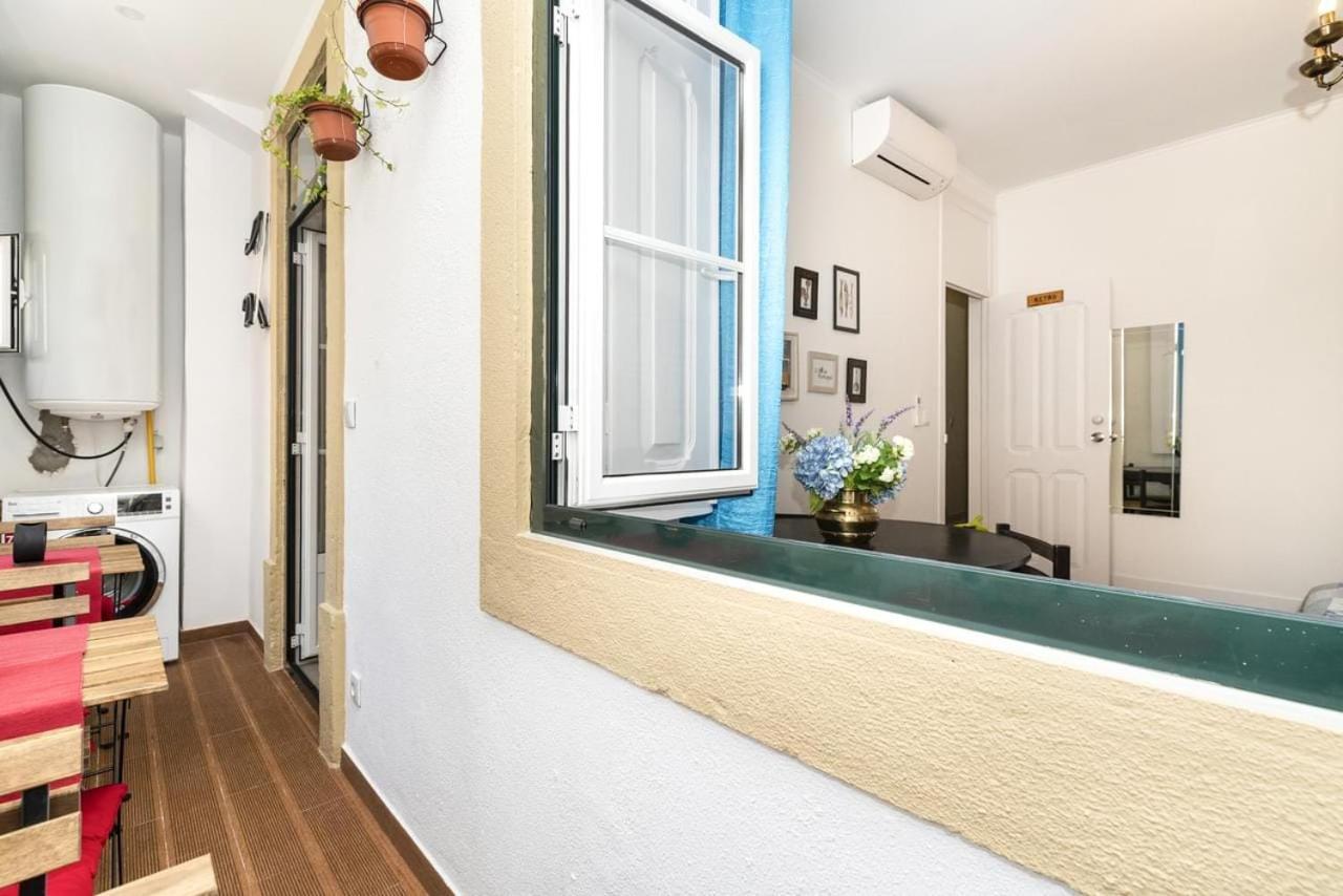 Retro M2 R4 - Lovely Double Room With Shared Bathroom 리스본 외부 사진