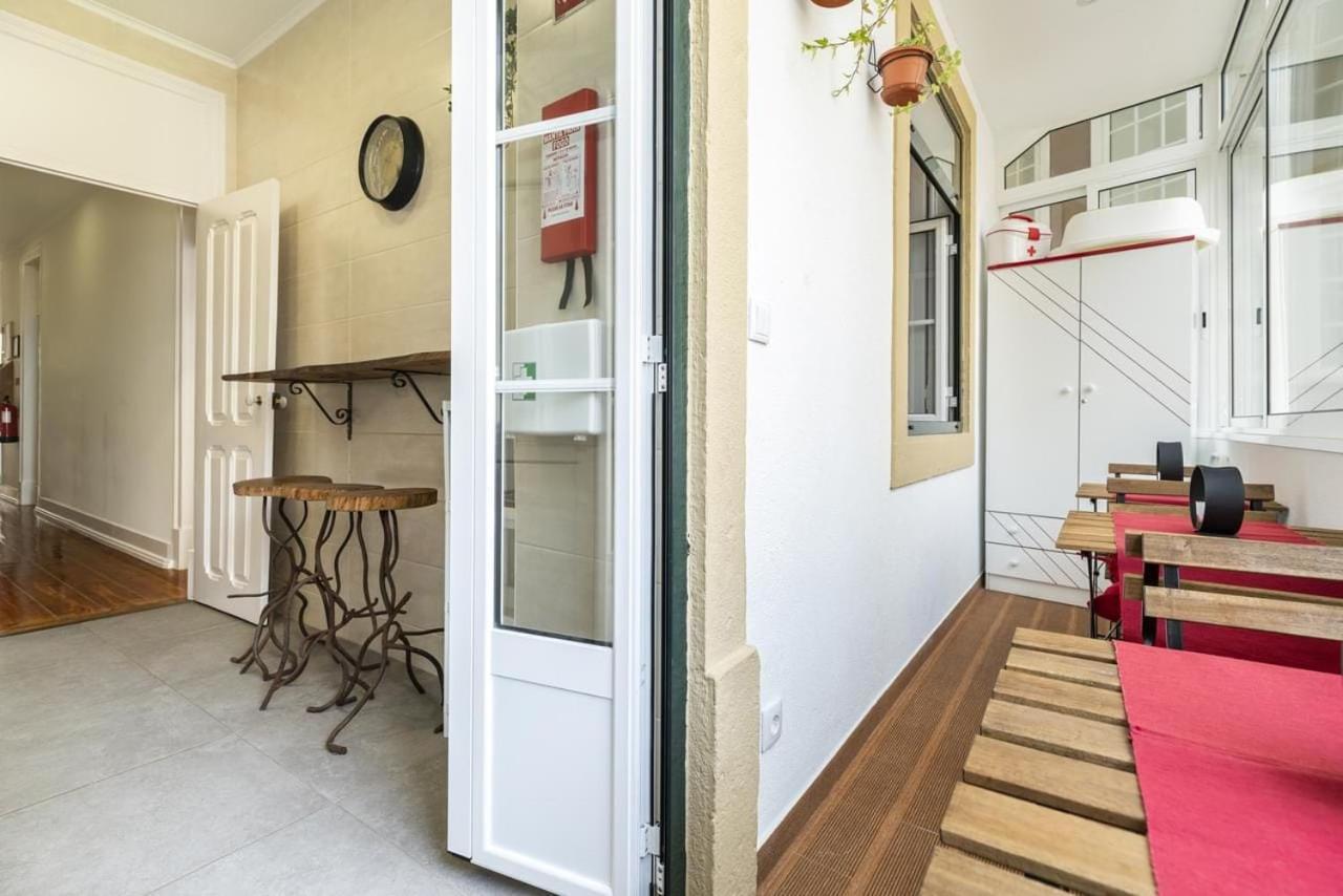 Retro M2 R4 - Lovely Double Room With Shared Bathroom 리스본 외부 사진