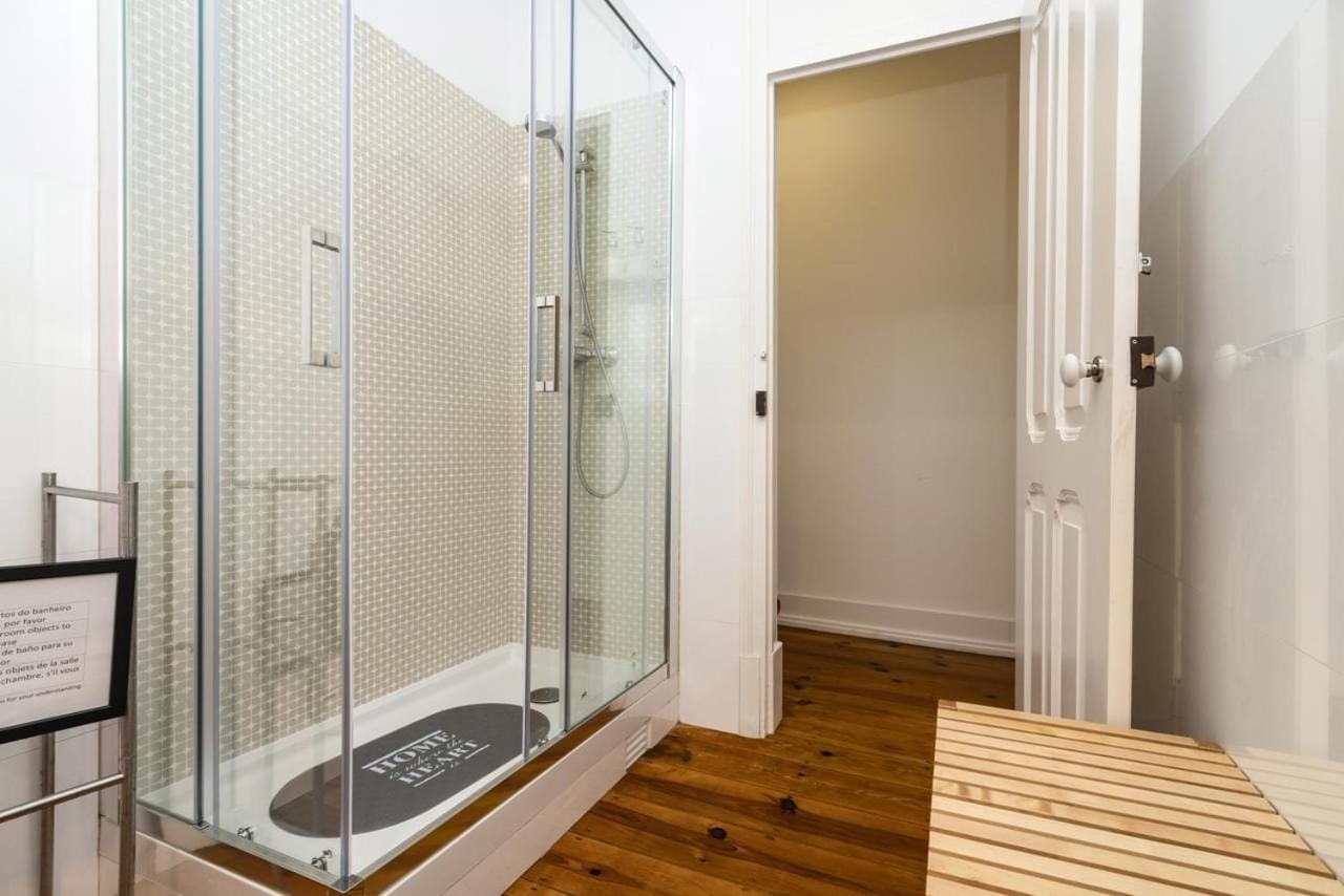 Retro M2 R4 - Lovely Double Room With Shared Bathroom 리스본 외부 사진